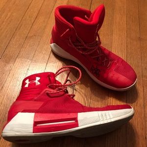 Basketball shoes